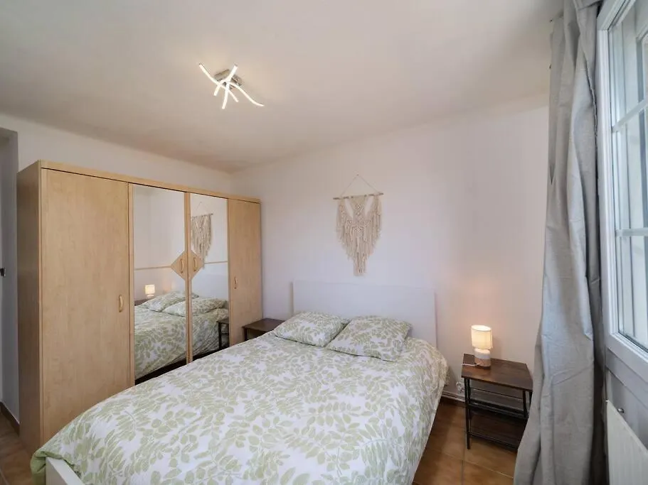 Appartement Tout Equipe Traversant 6 A 8 Couchages Marseille Apartment